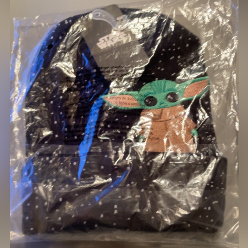Baby Yoda beanie